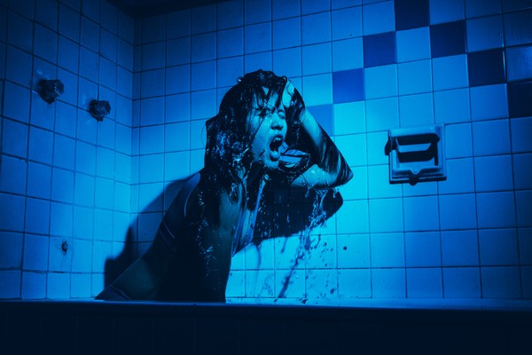 Escucha "Entropía", álbum debut de Jimena Inch