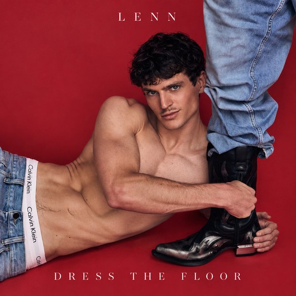 DRESS THE FLOOR