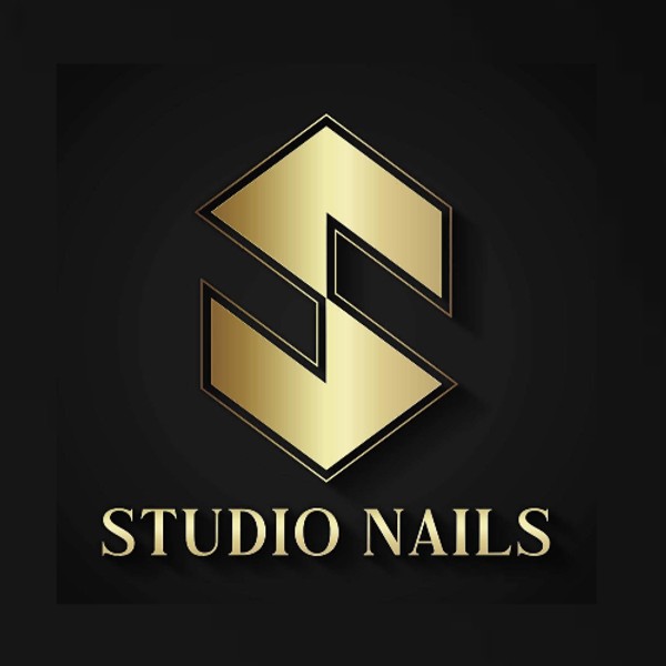 Studio Nails